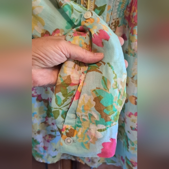 Ladies J. Jill Uncommon Threads Button Front Teal Top Embroidered Accents Med - Picture 7 of 9